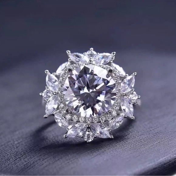 5CT Certified Lab Grown Diamond Round Cut sparkling Ring Size 8 - Picture 1 of 10